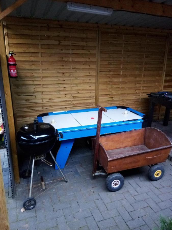 Urlaub machen im großen Garten direkt am Kinderparadis Irrland Kevelaer Exterior foto